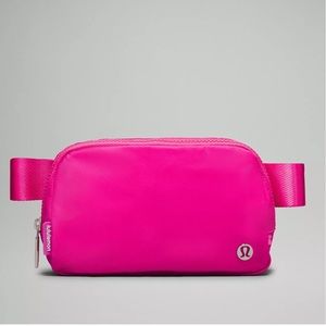 NWT- SONIC PINK Lululemon Everywhere Belt Bag 1 L.
